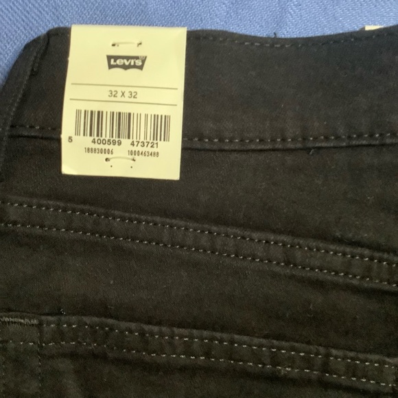 Levi's 724 High-Rise Slim Straight Black Jeans Size 32X32 NWT - Picture 4 of 9